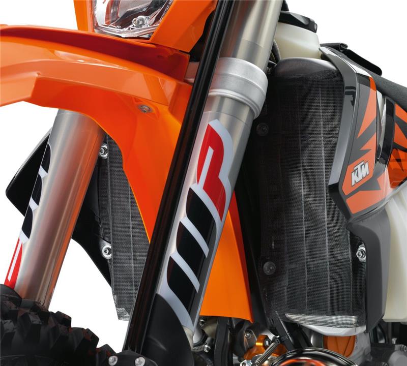 Radiator protection sleeve